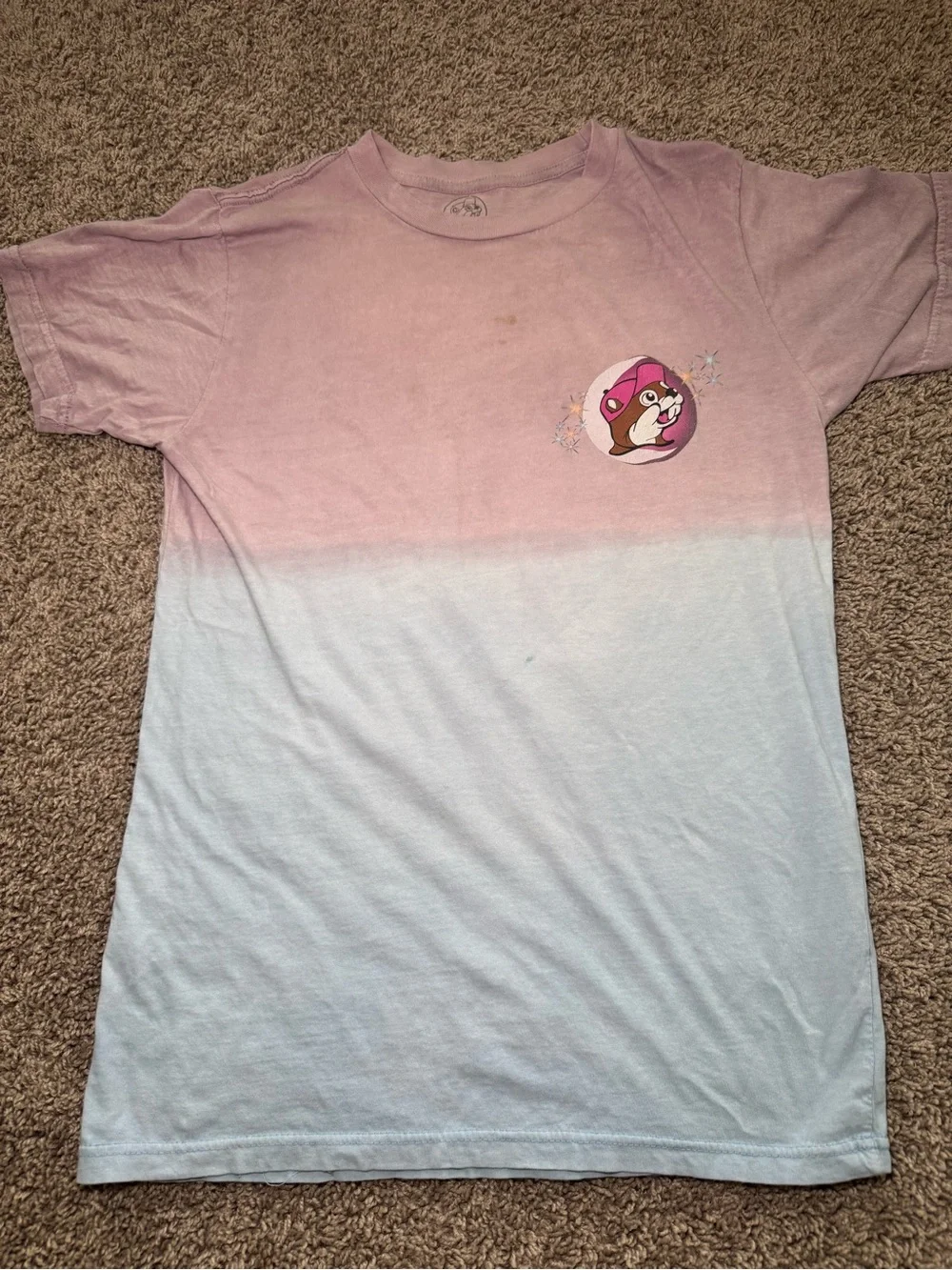 Women’s Buc-ees t-shirt bundle - Picture 5 of 9